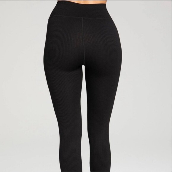 Good American Women's Ribbed Ankle Leggings Size S - Picture 3 of 7